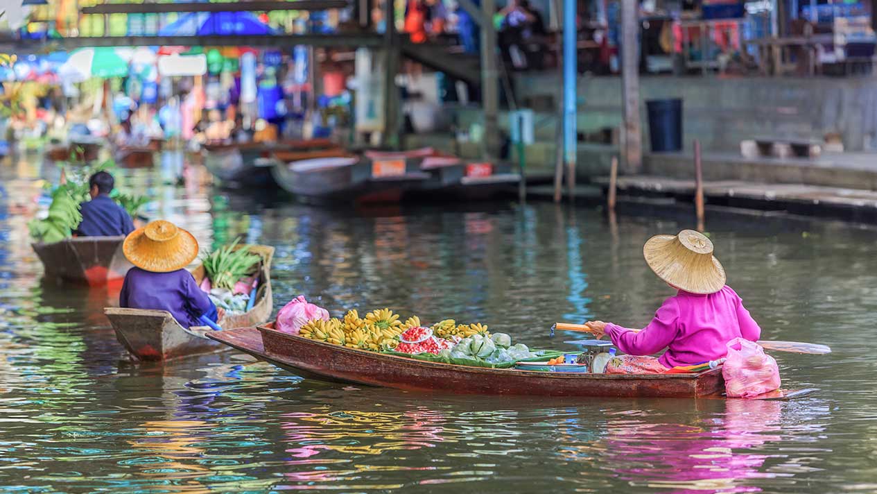 Damnoen Saduak Floating Market