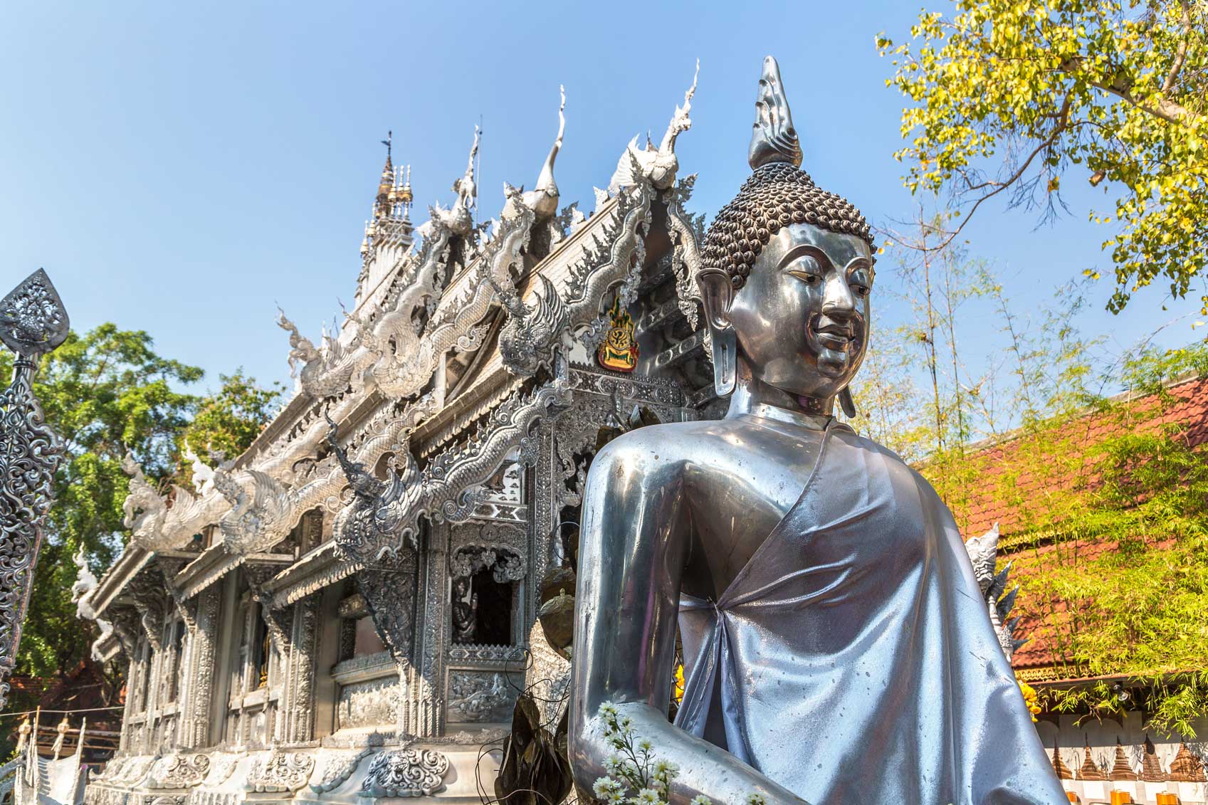 素攀寺（銀廟）Wat Sri suphan